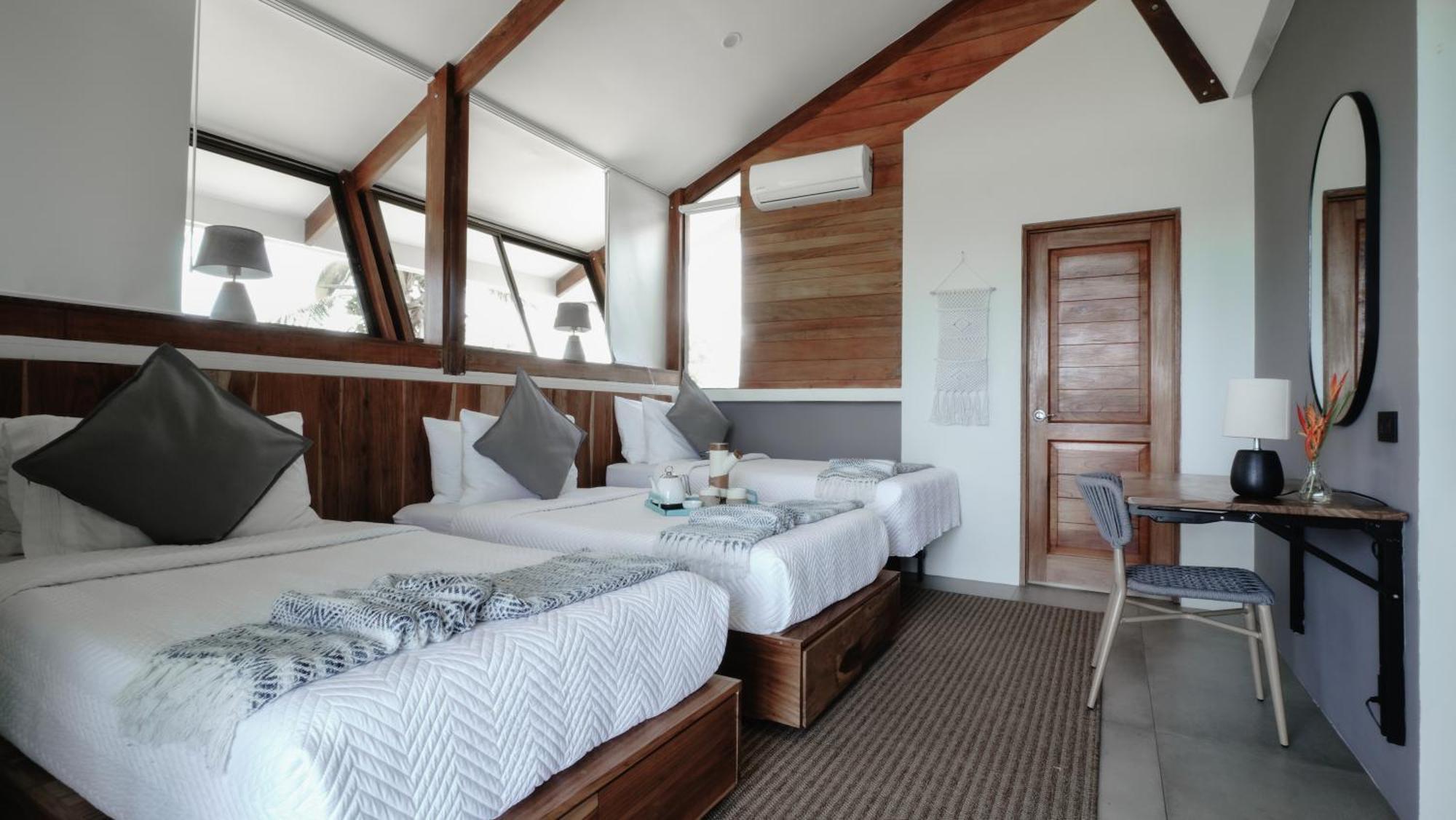 Surf Synergy All-Inclusive Surf Retreat Jacó Dış mekan fotoğraf